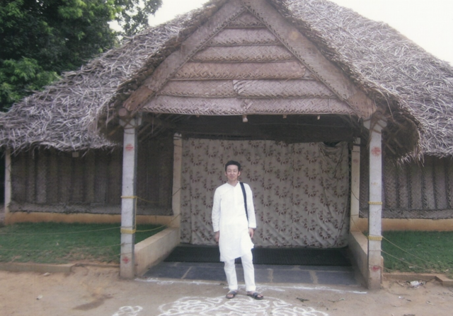 インド